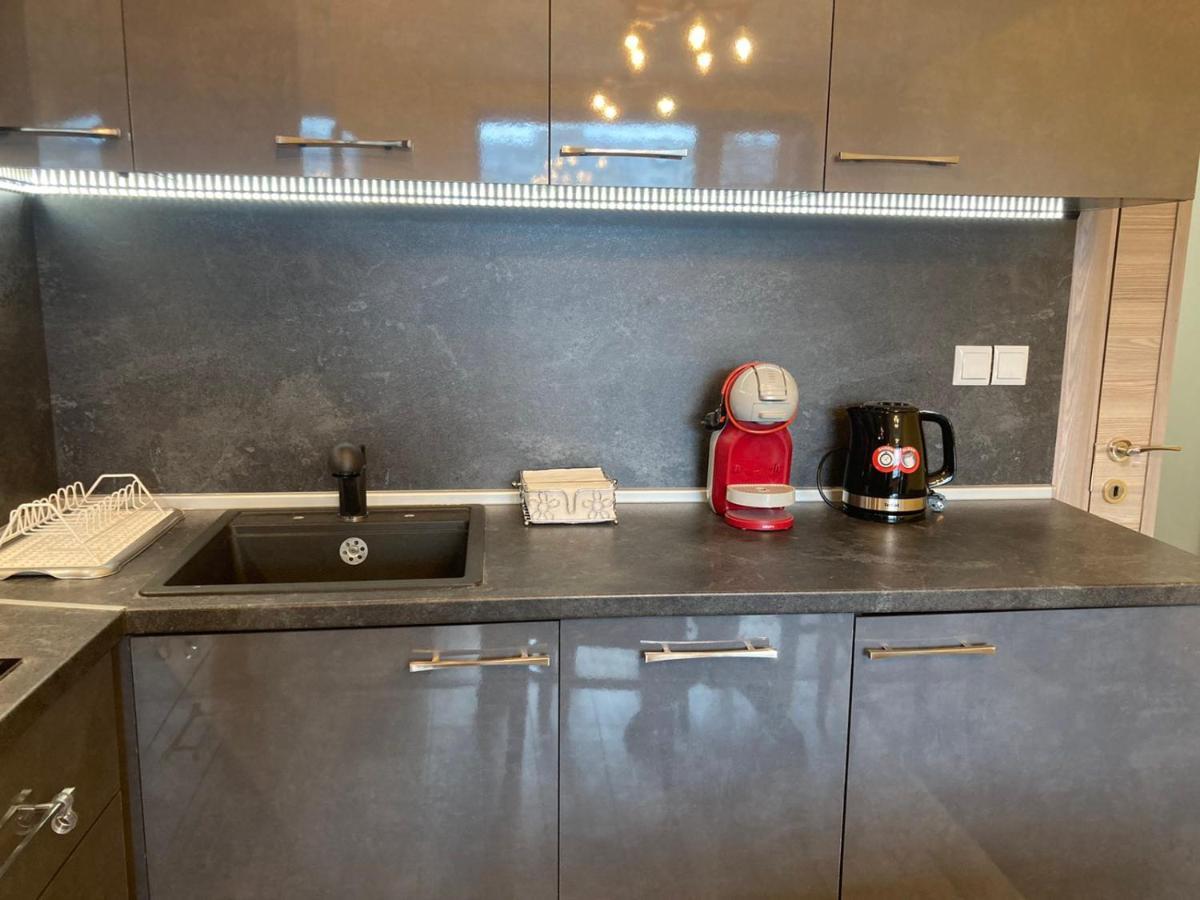 Victor'S Suite , With Private Parking Варна Екстериор снимка